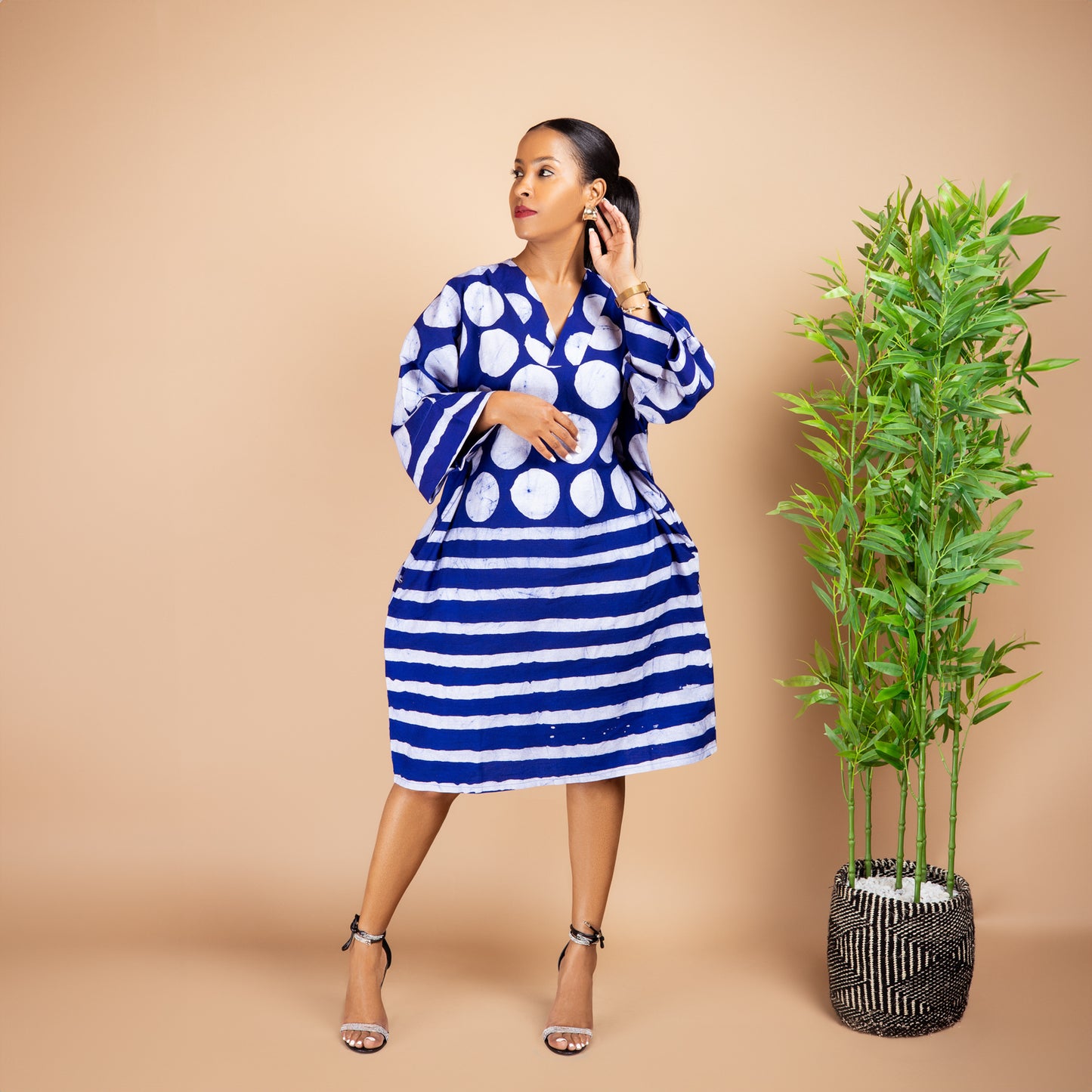 Short Kaftan - Blue Dots & Lines