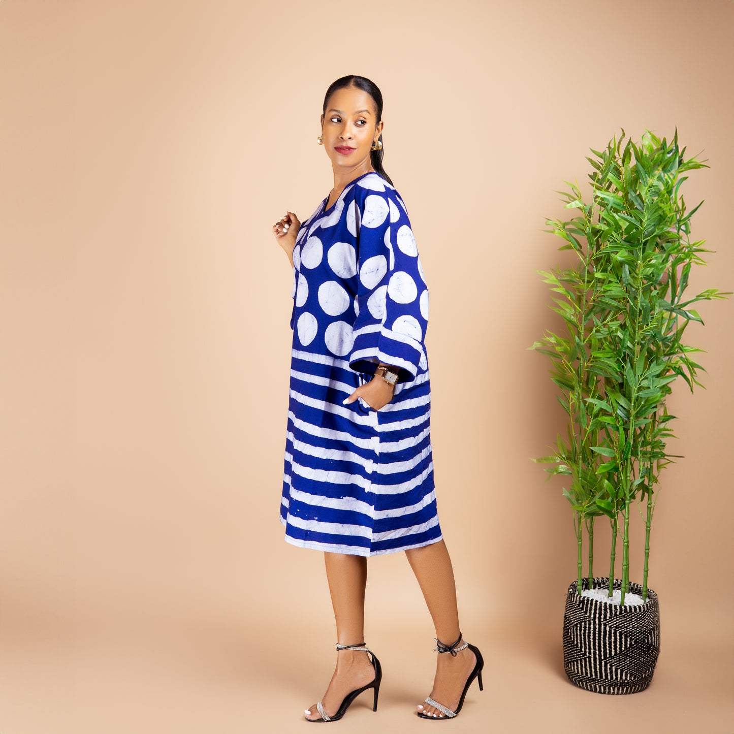 Short Kaftan - Blue Dots & Lines