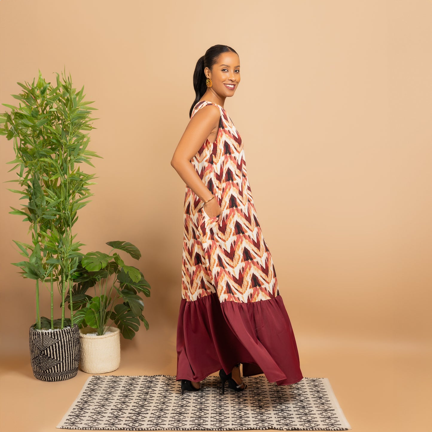 Sleeveless Tiered Maxi Dress - Maroon Print
