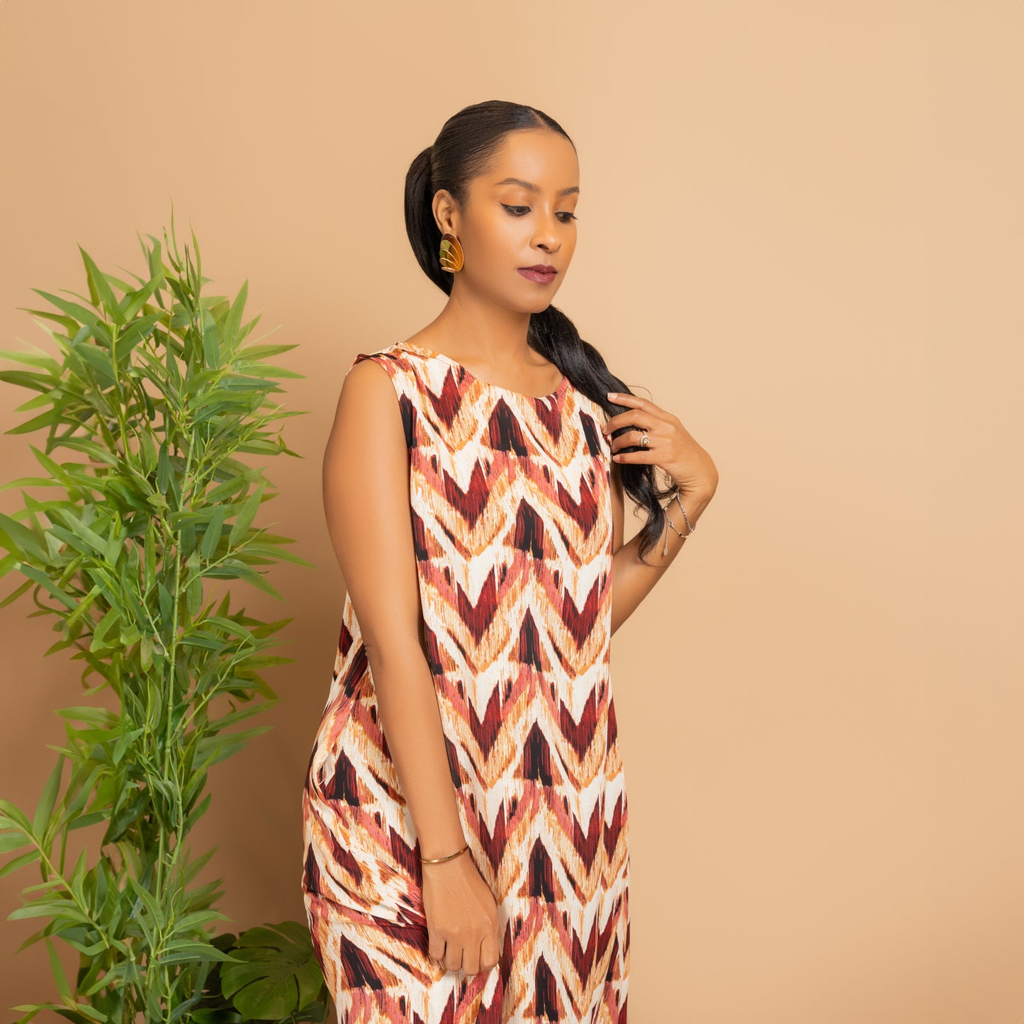 Sleeveless Tiered Maxi Dress - Maroon Print