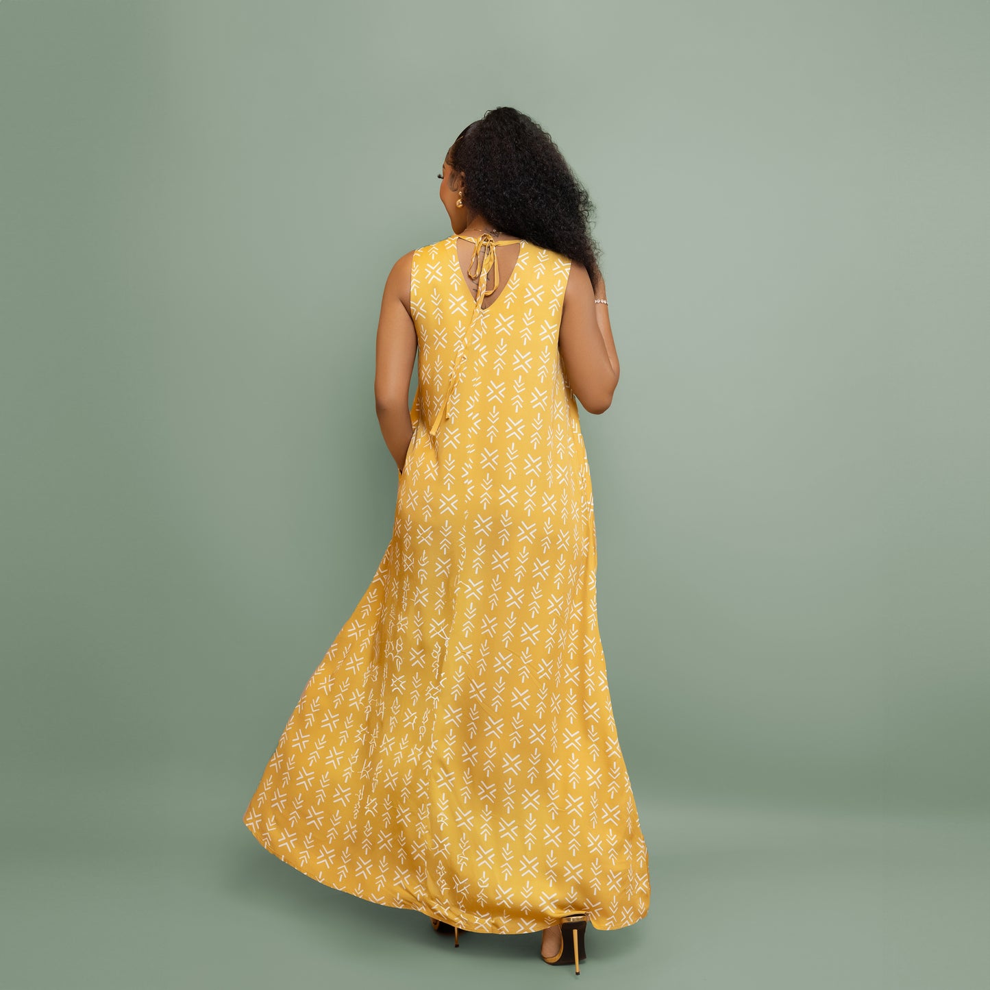 Nia Sleeveless Maxi Dress – Mustard