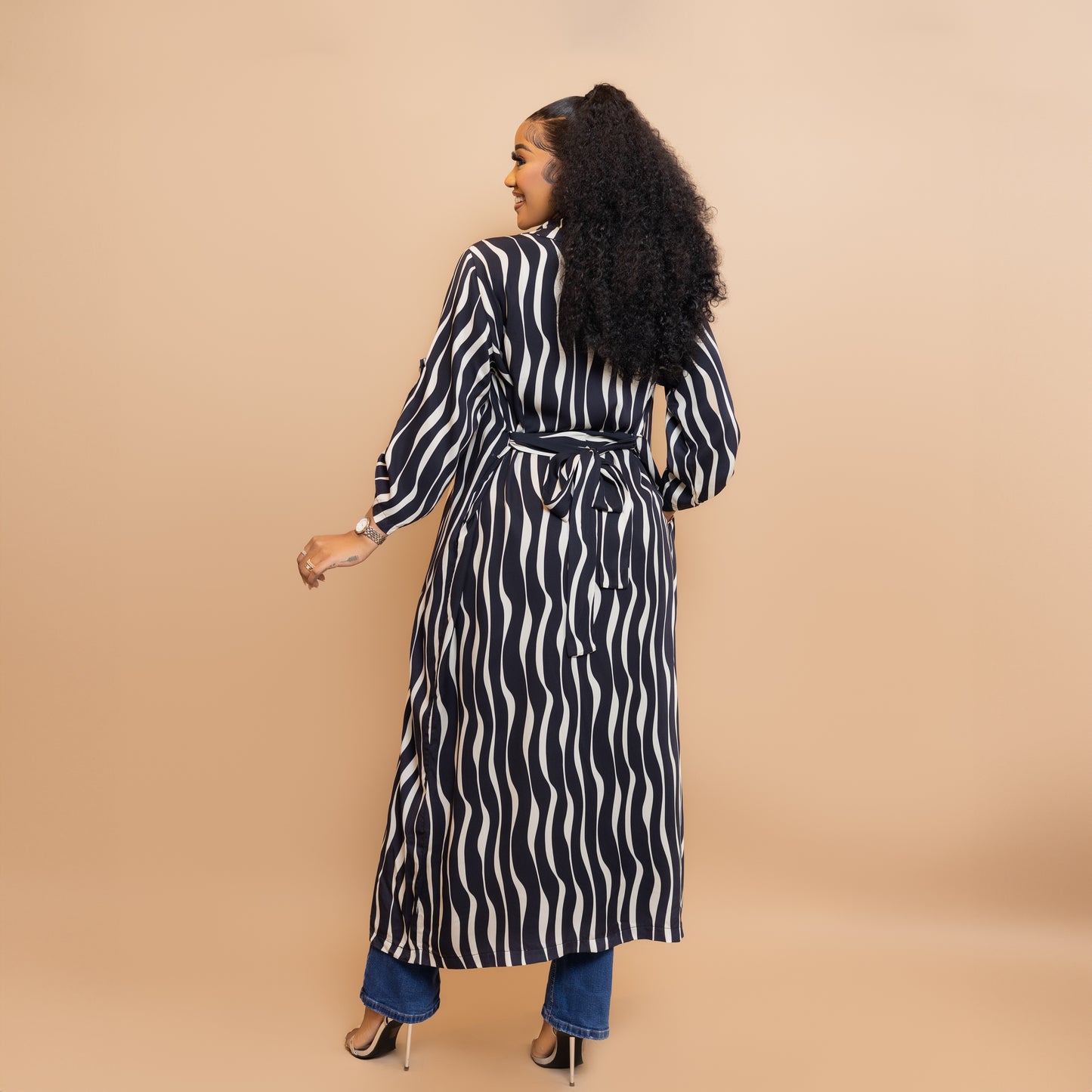 Nia Belted Kimono – Black Wavy