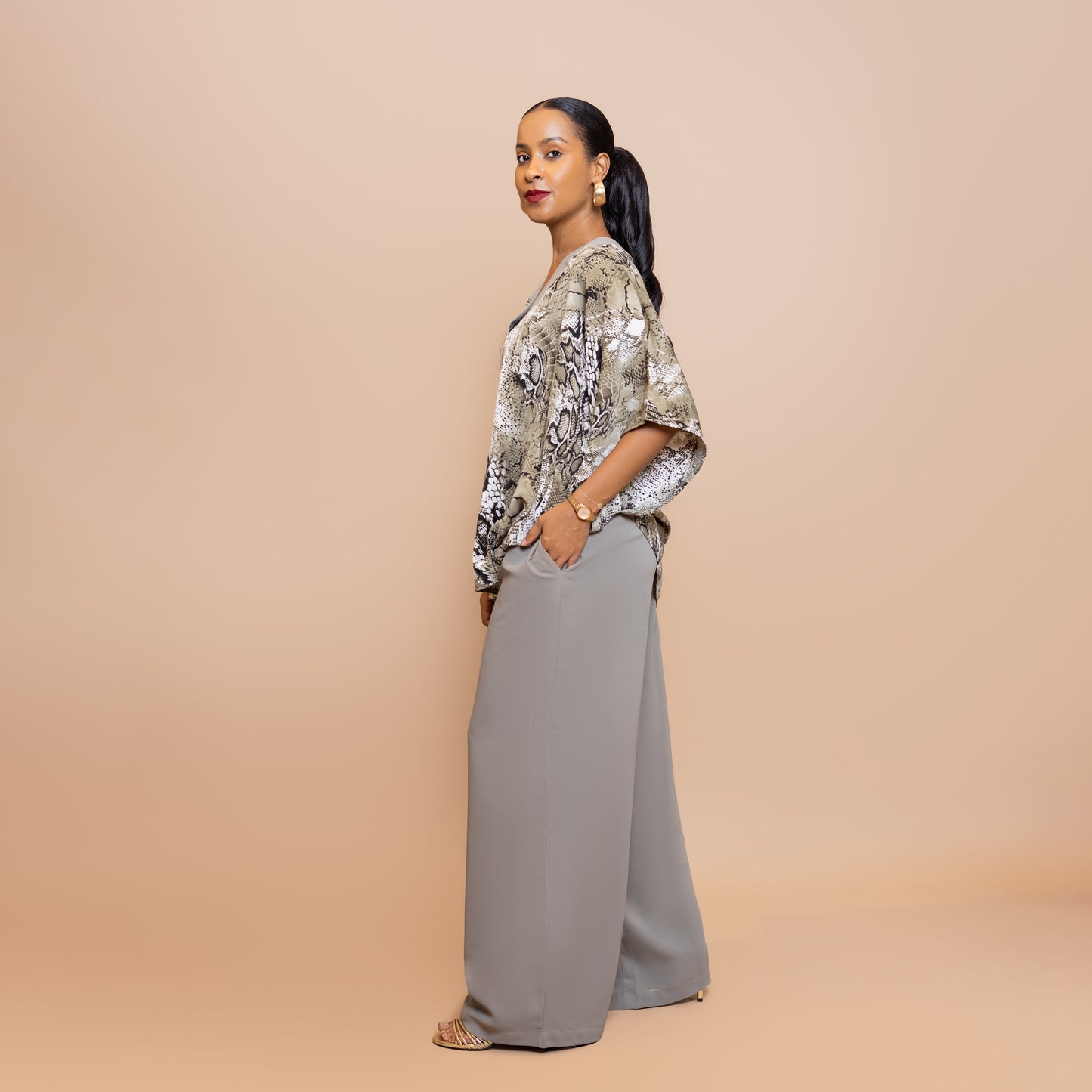 Two-Piece Set with Contrast Trim - Sandstone Snake Print