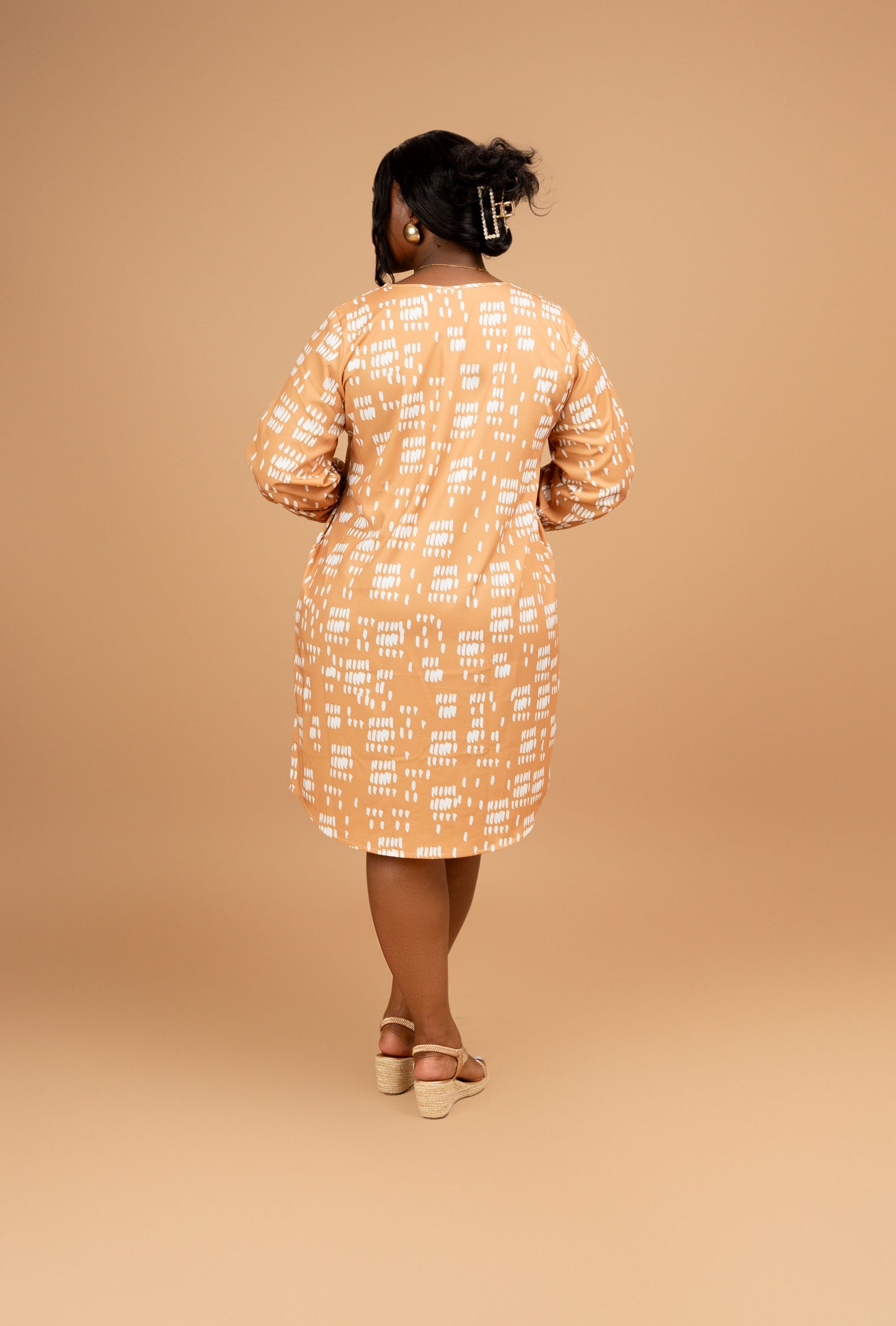 Nia Long Sleeve Shift Dress – Mustard