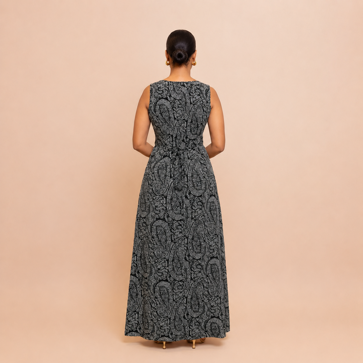 Square-Neck Sleeveless Maxi Dress - Black Paisely Print